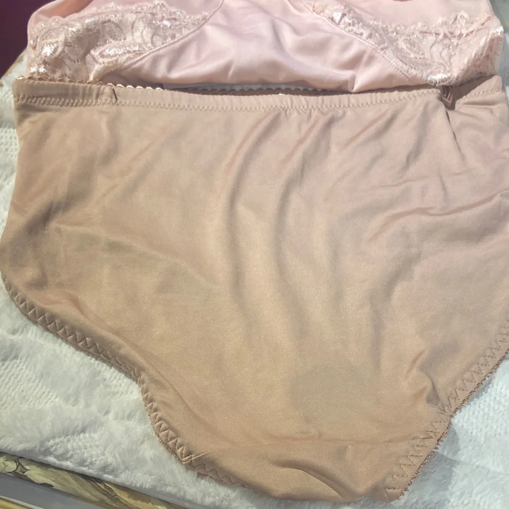 Lace Trimmed Women's Panties - Tan